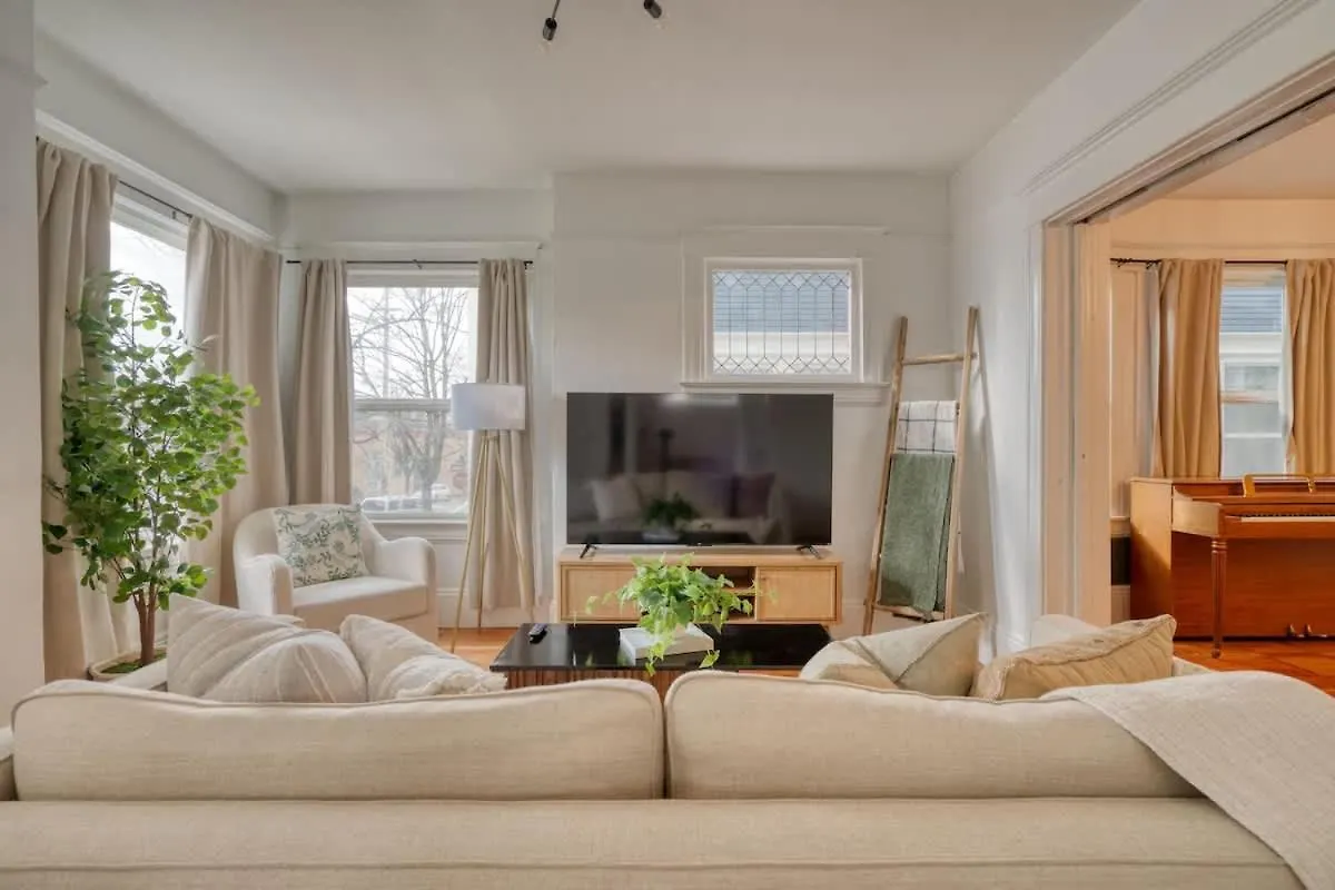 Holiday home Stay Portland - Renewed 1910 Classic Craftsman - 95 Walkscore